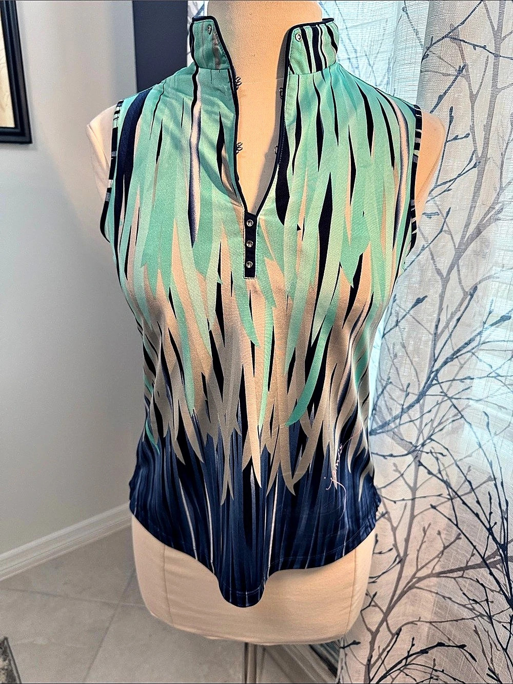 Jamie Sadock Abstract Sleeveless Top in Green & Blue Size Small Like New